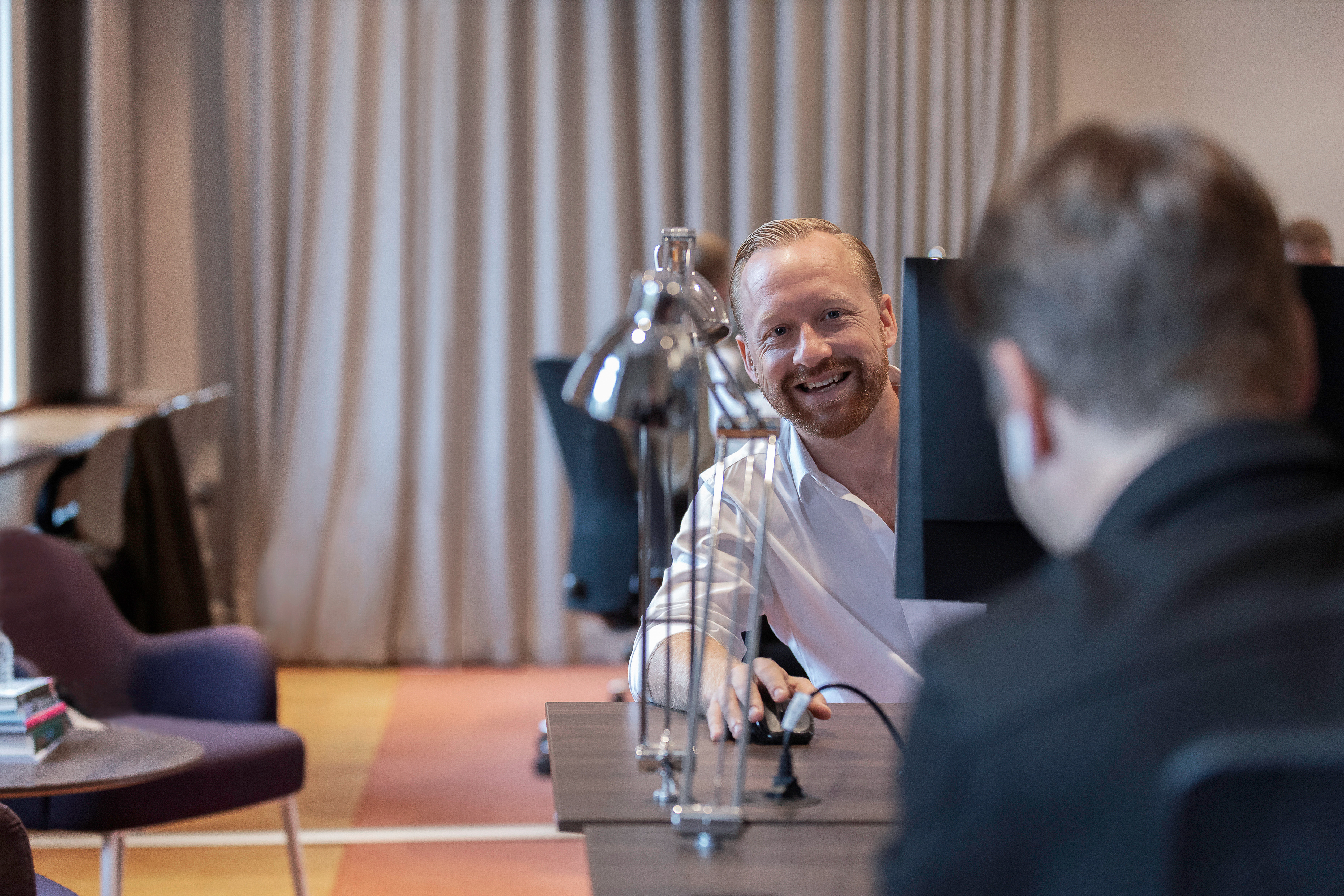 Listningsbild Tjänstetitel + företag + ev. ort eller något specifikt för rollen