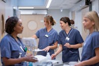 Listningsbild Sjuksköterska till postoperativ avdelning på Danderyds sjukhus