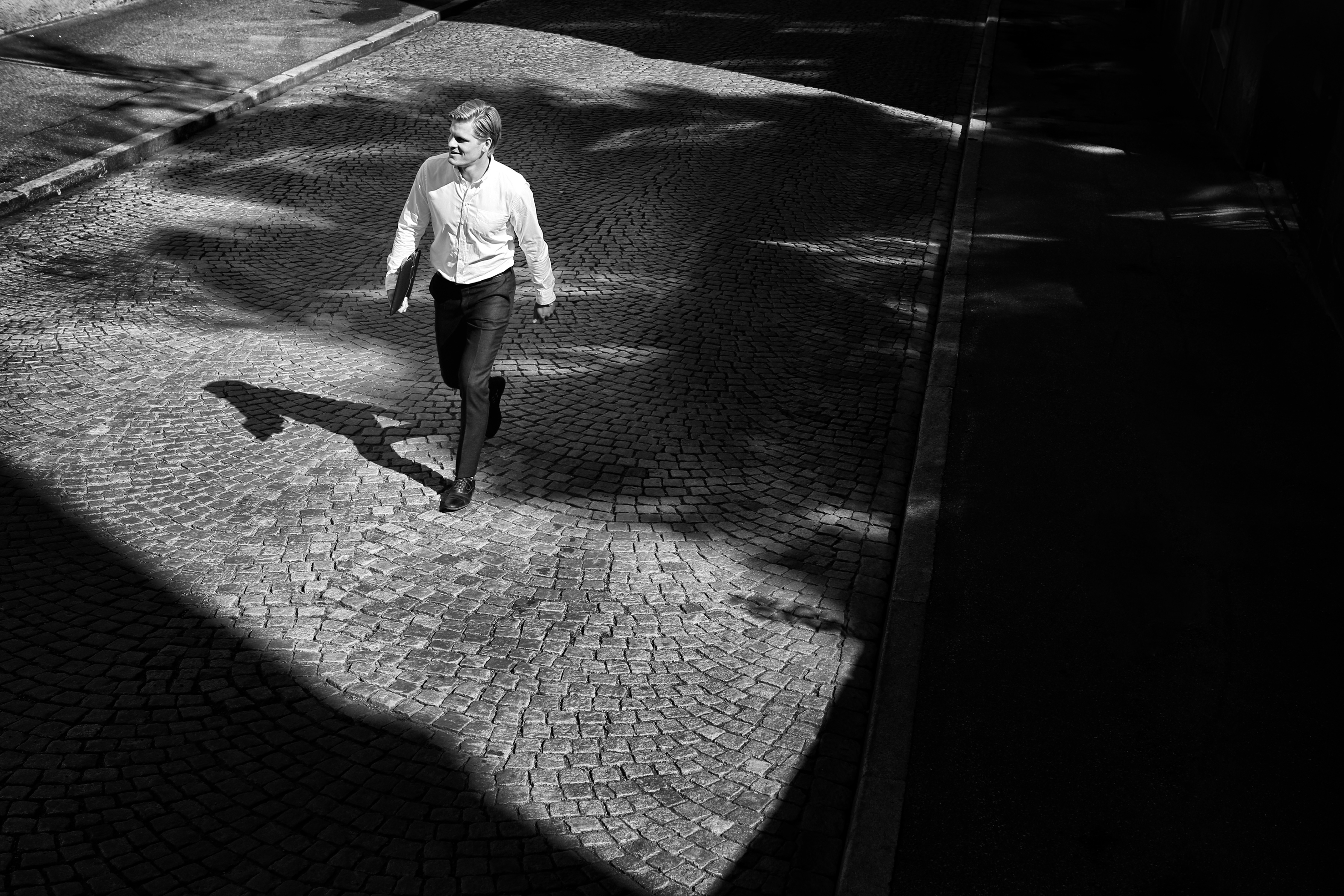 Bild #1 - One Agency