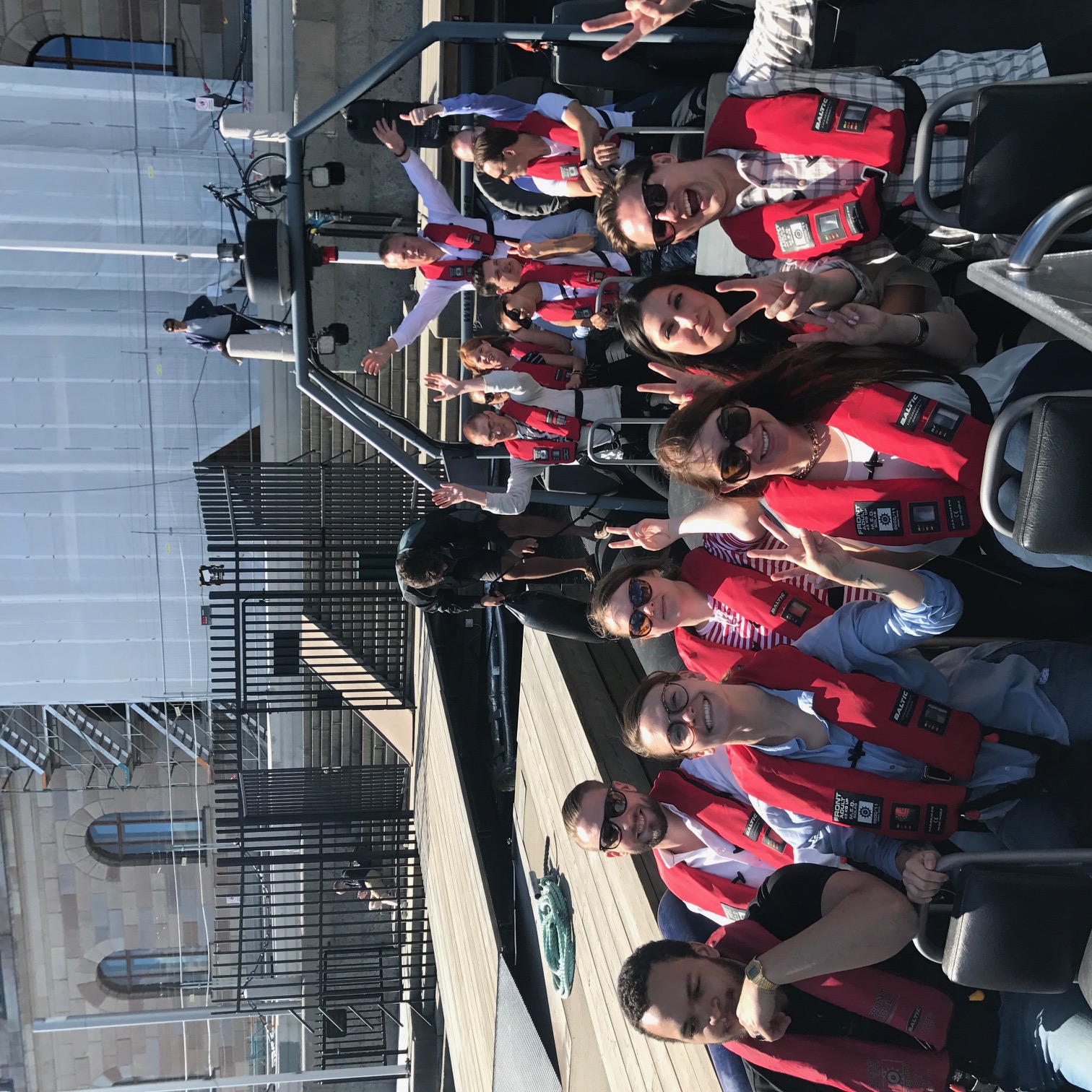 Bild #1 - Greater Than AB